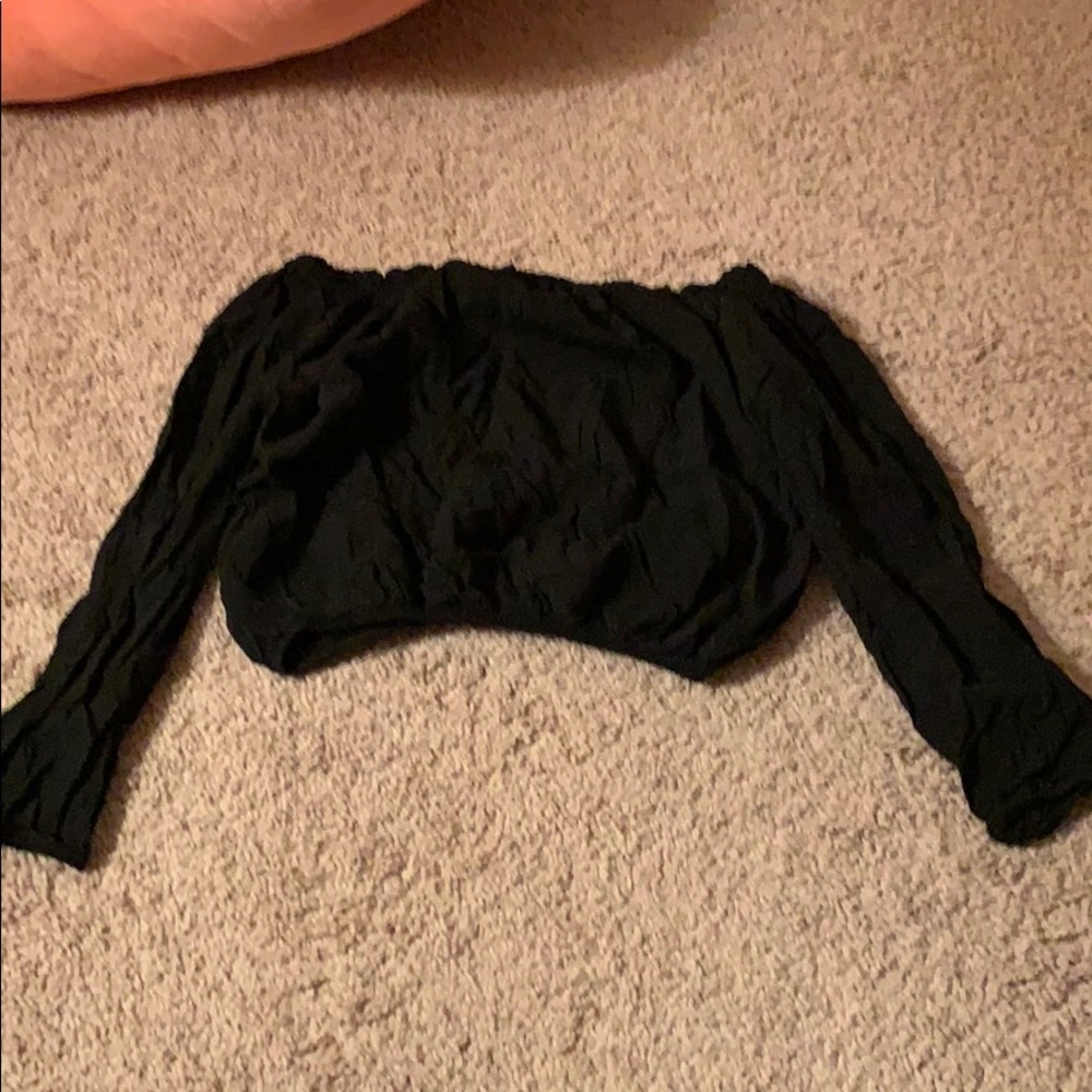 Off shoulder cropped blouse